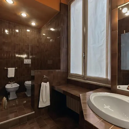 Отель Girardengo *