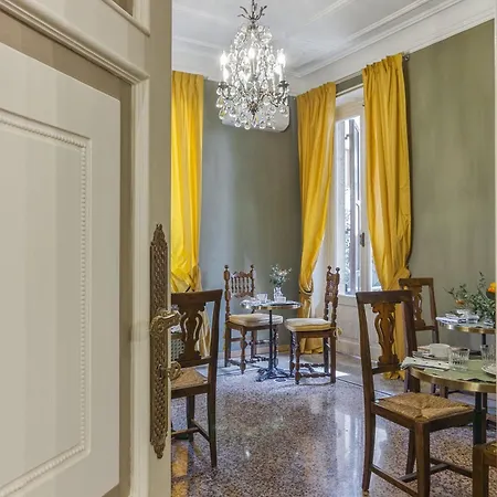 Girardengo Отель *